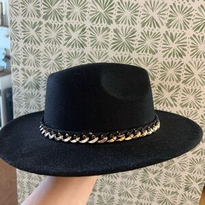 Black Chain Hat